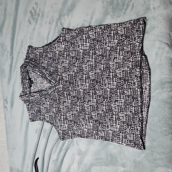 Jones NY Womens blouse size Large black and white design - Picture 4 of 4